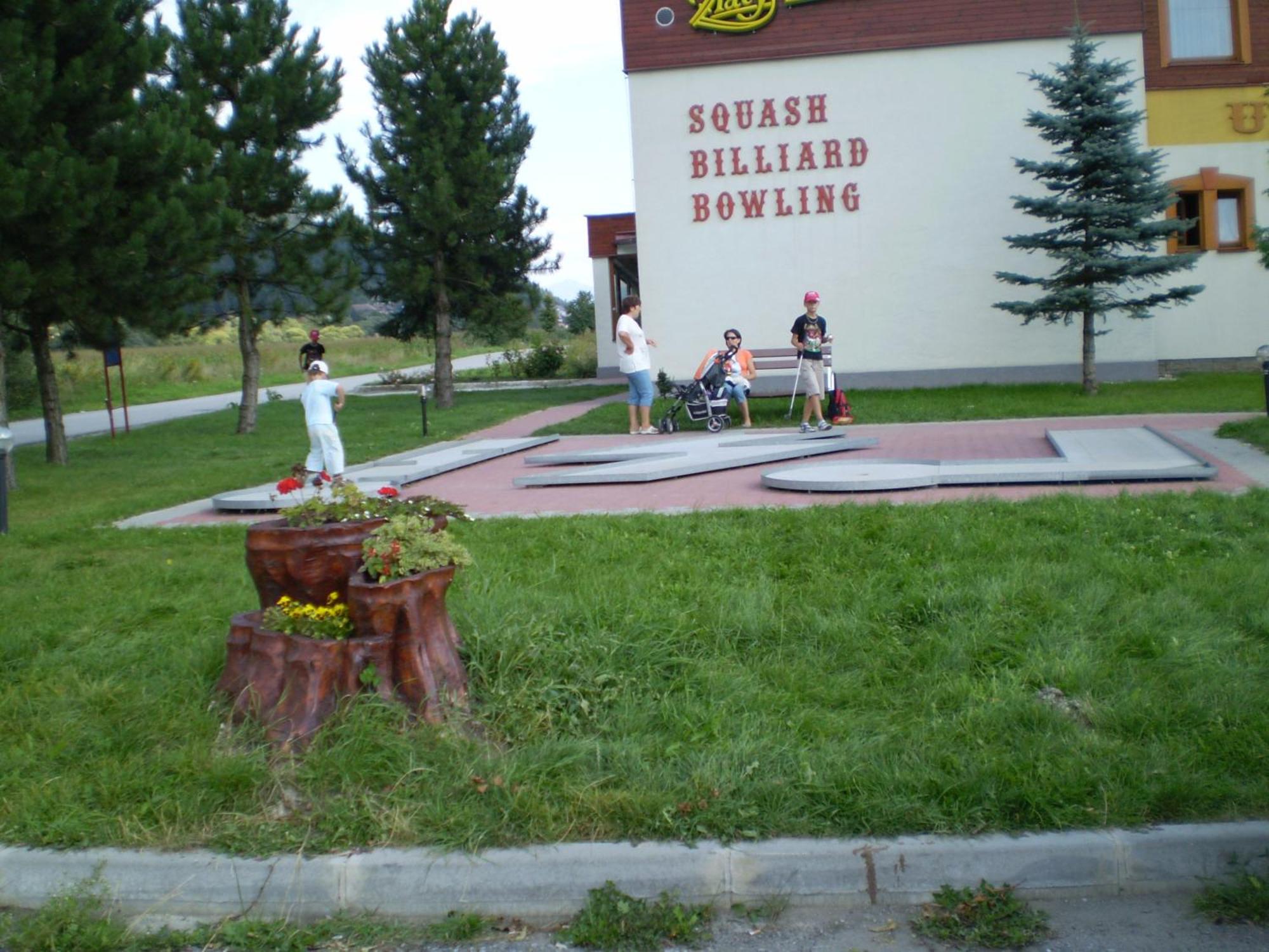 Motel Ranc Ruzomberok Buitenkant foto