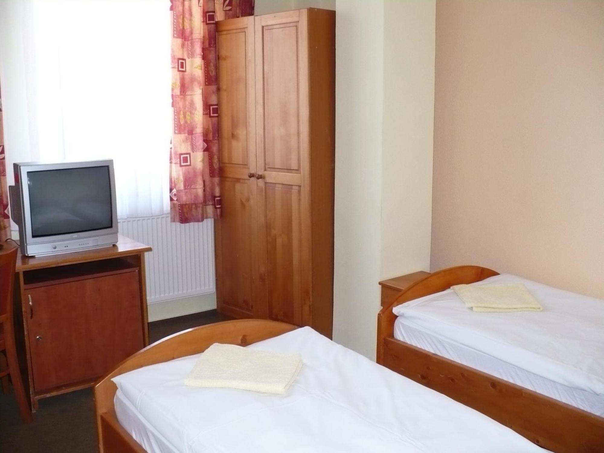 Motel Ranc Ruzomberok Buitenkant foto