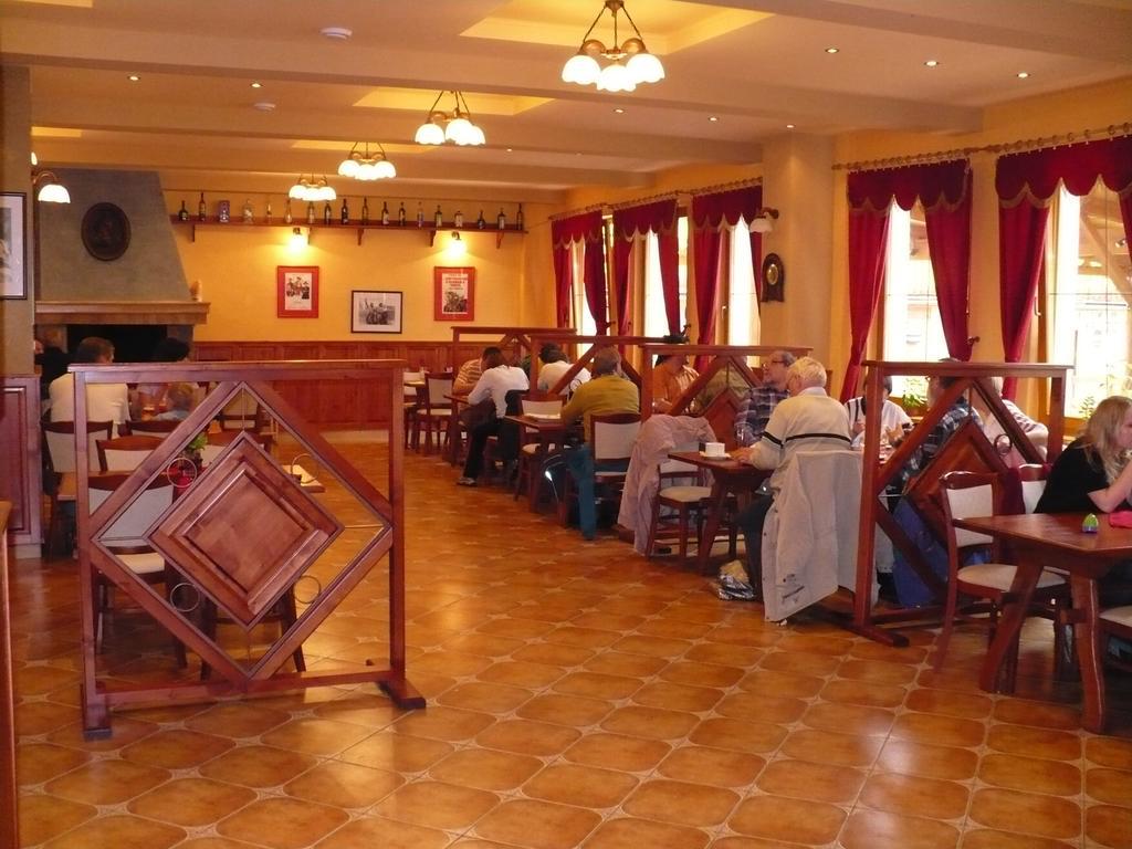 Motel Ranc Ruzomberok Buitenkant foto